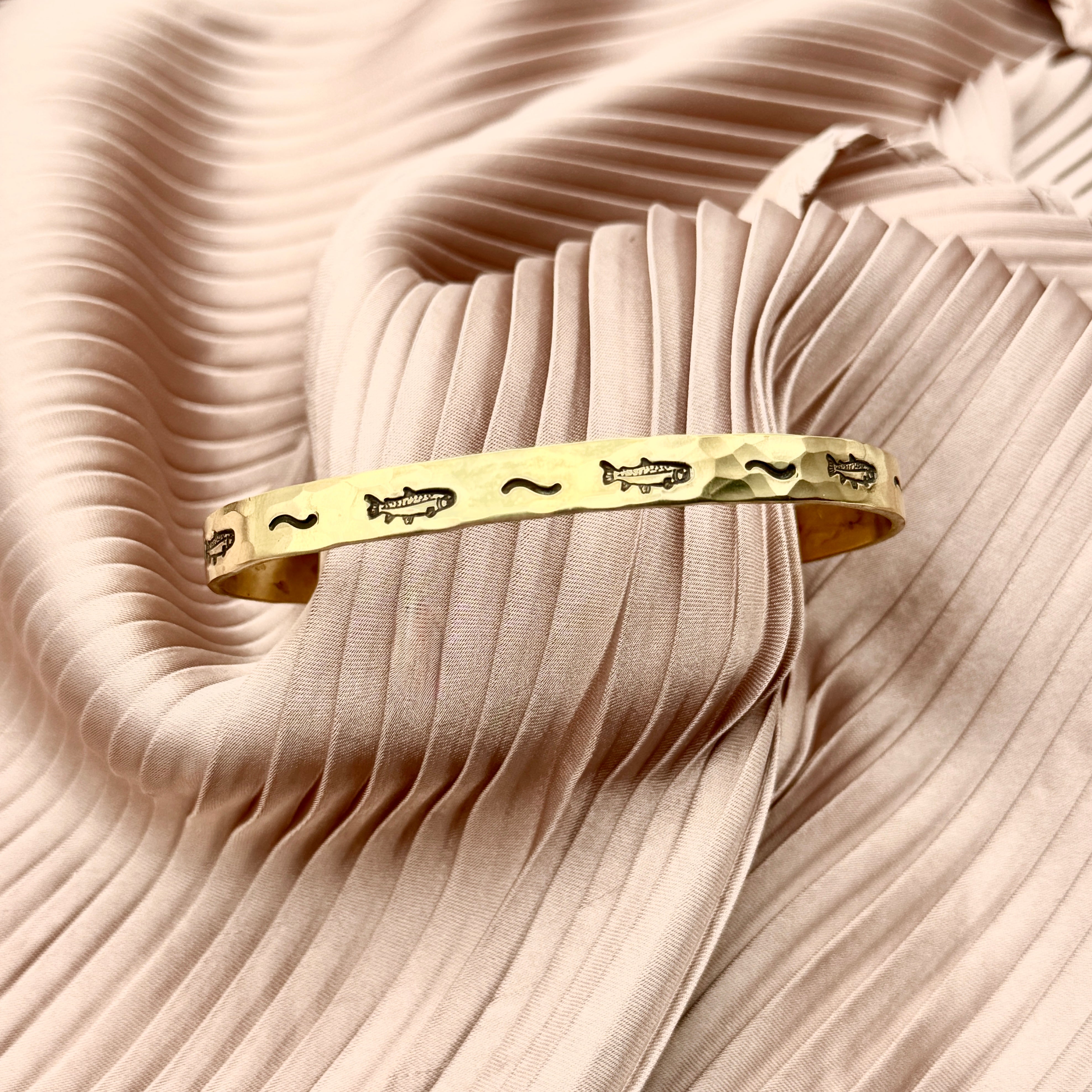 Feeesh Cuff