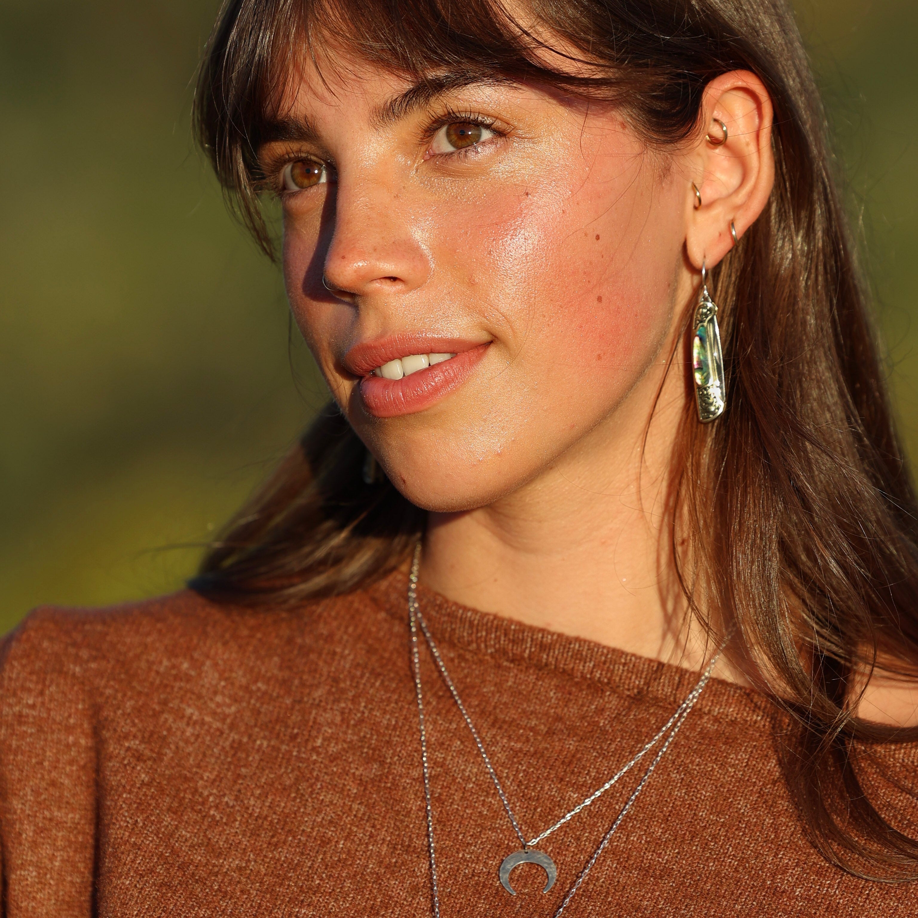 Working abalone inlay and filigree design pocketknife earrings