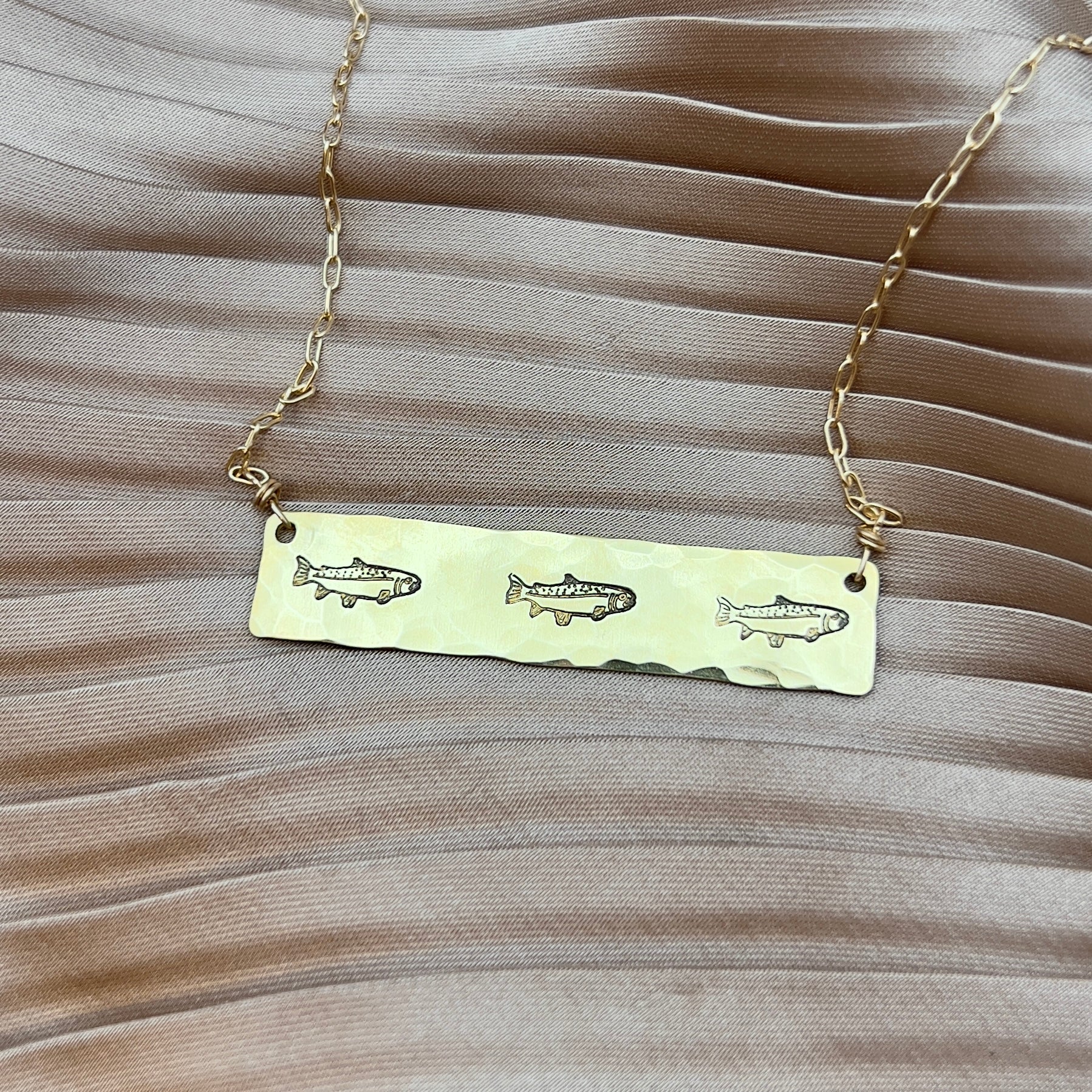 Feeesh Necklace (Bar) Horizontal