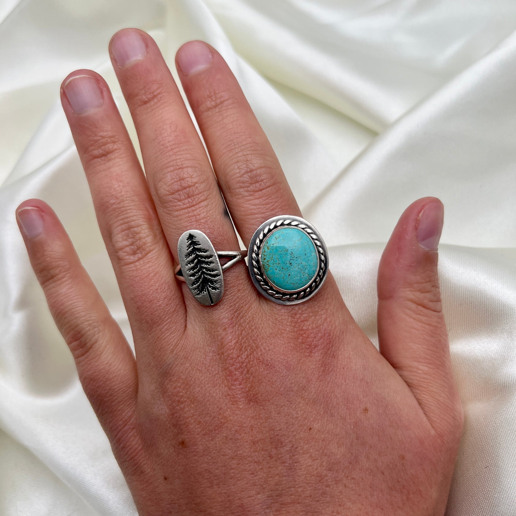 Rope with Border American Turquoise Ring: Size 8