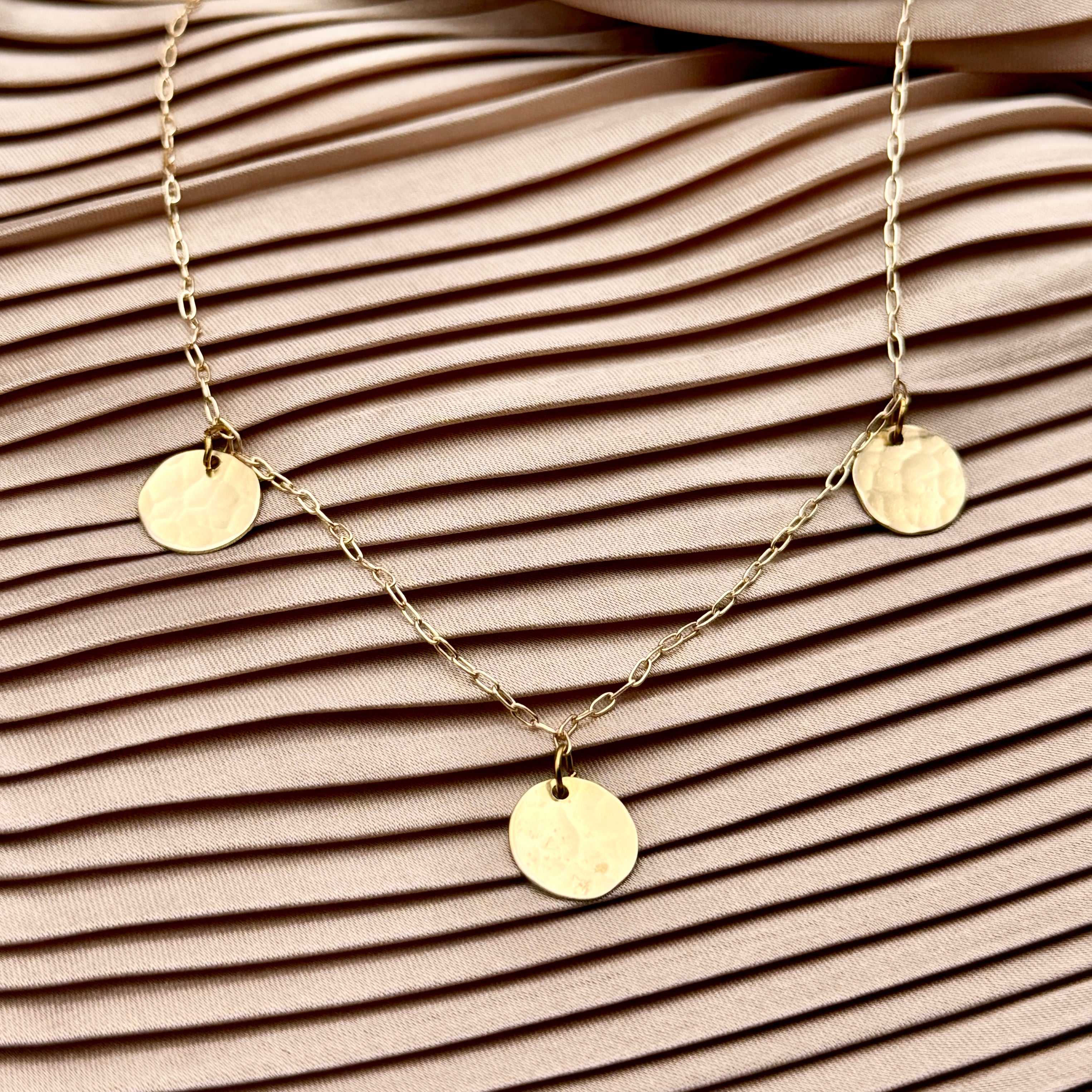 Lumi Necklace