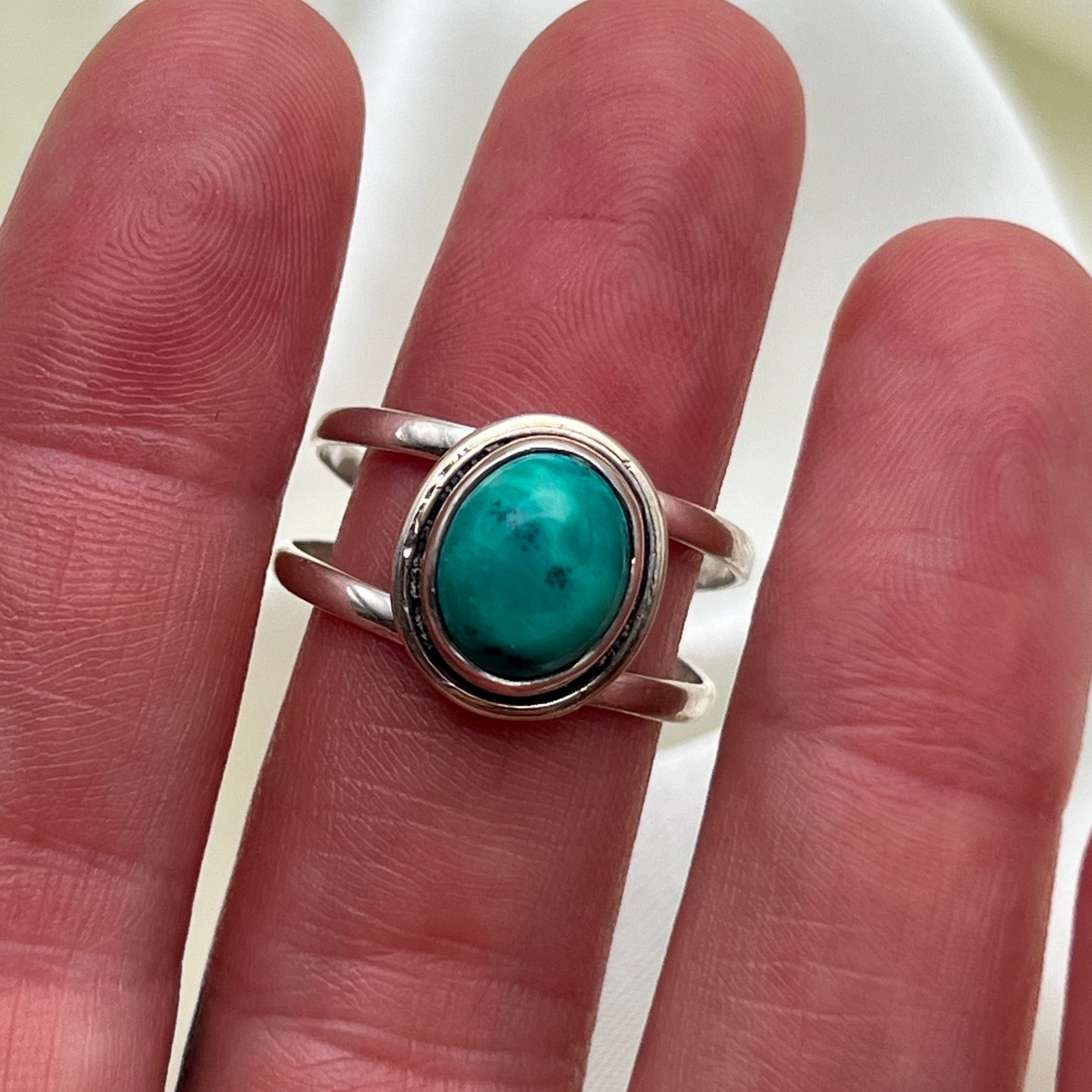 Turquoise Magnesite Ring: Size 9
