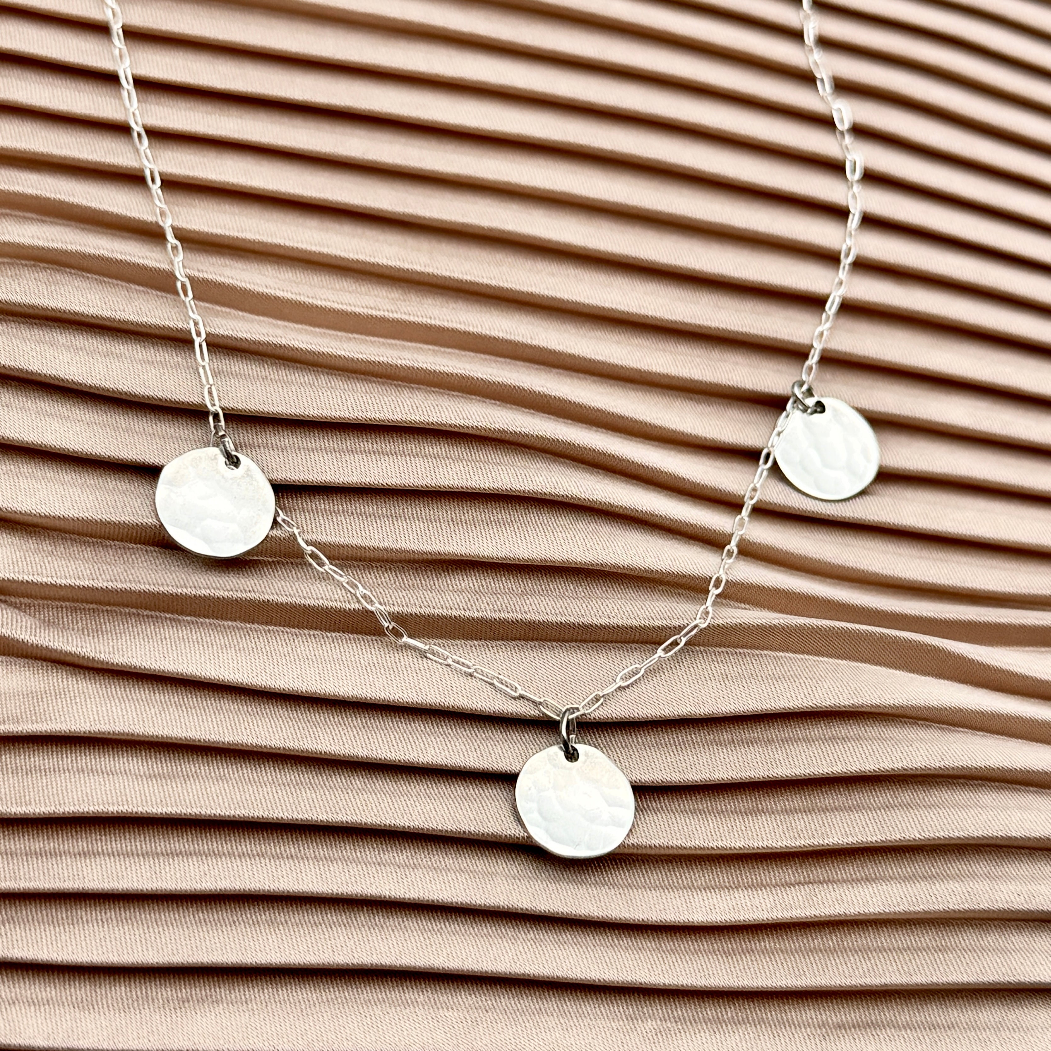 Lumi Necklace