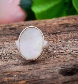 Mother of Pearl Sterling Silver Ring sz. 7